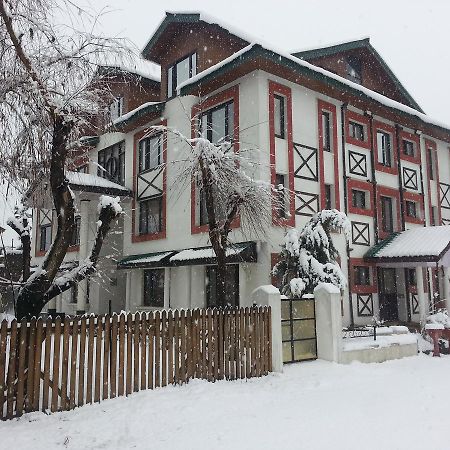 Srīnagar Royal Star Inn المظهر الخارجي الصورة