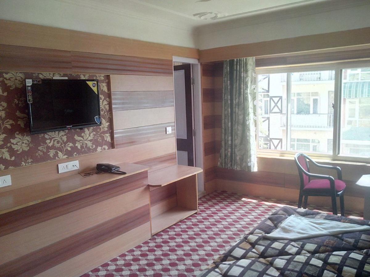 Srīnagar Royal Star Inn المظهر الخارجي الصورة