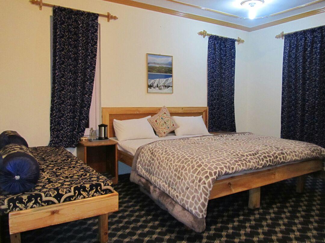 Srīnagar Royal Star Inn المظهر الخارجي الصورة