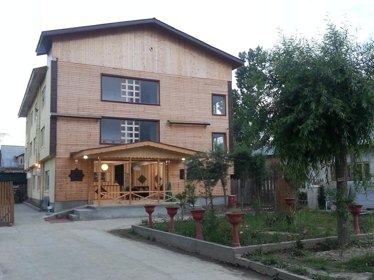 Srīnagar Royal Star Inn المظهر الخارجي الصورة