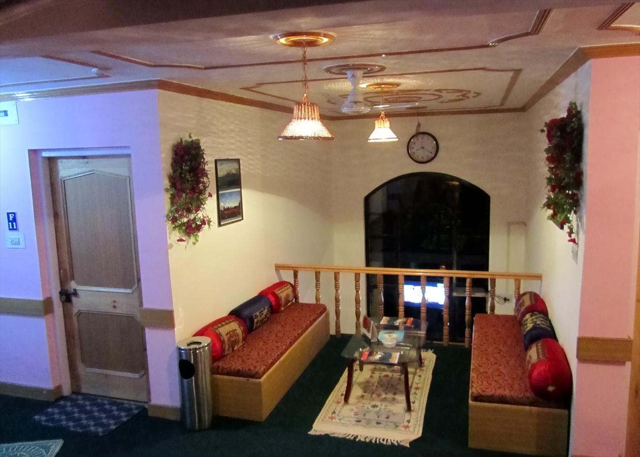 Srīnagar Royal Star Inn المظهر الخارجي الصورة