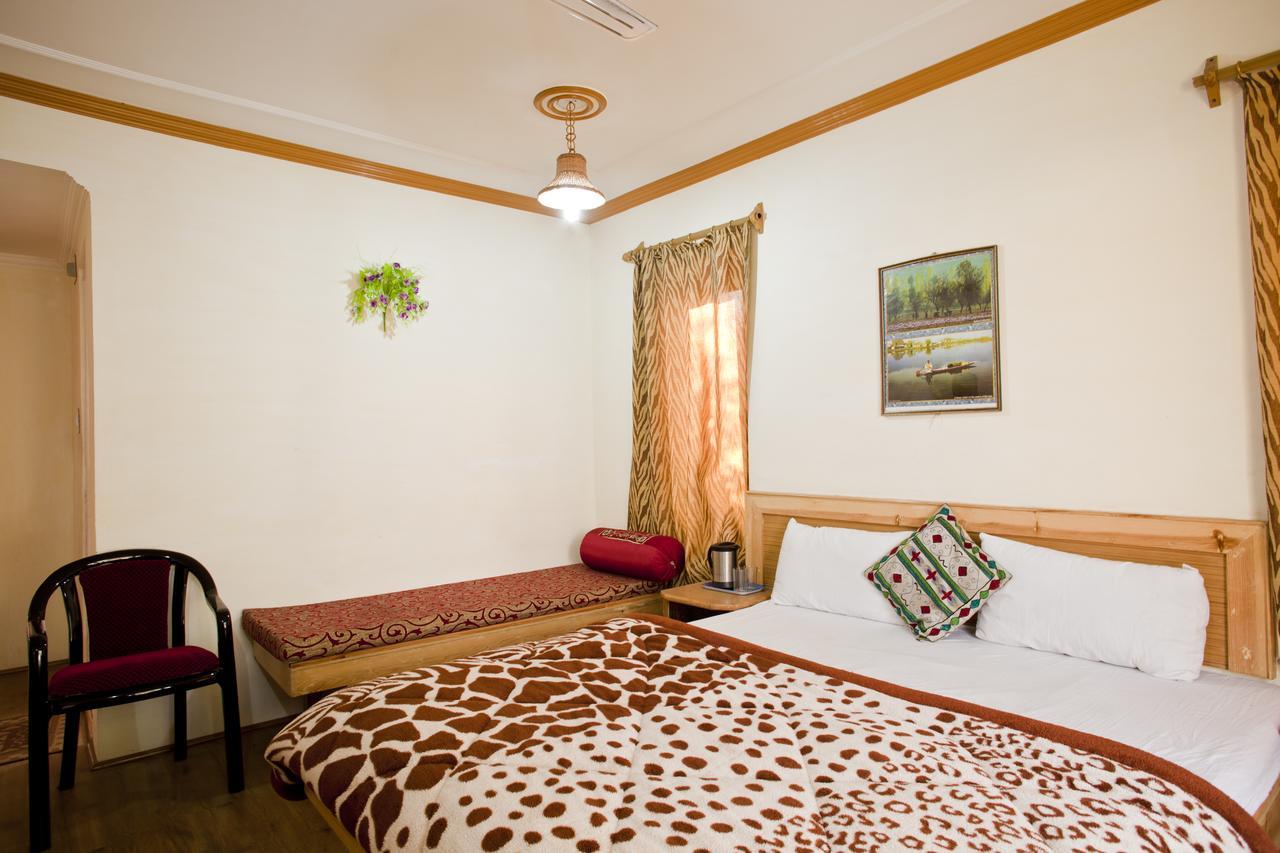 Srīnagar Royal Star Inn المظهر الخارجي الصورة